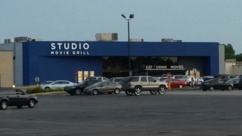 studio movie grill parking